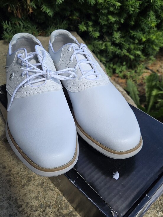 FootJoy Shoes - FootJoy Traditions‎ Golf Cleats Women Size 9.5 W White Leather Spiked Shoes